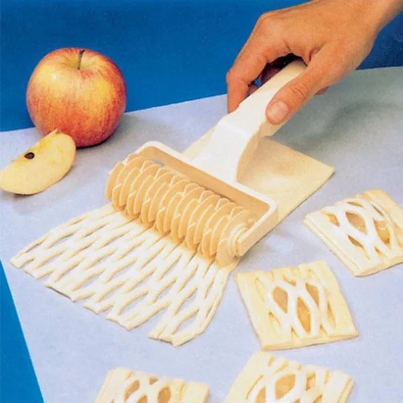 3 Size Selection High Quality Pie Pizza Cutter Pastry Bakeware Embossing Dough Roller Lattice Cake Tools Plastic Baking Tool thumbnail 4