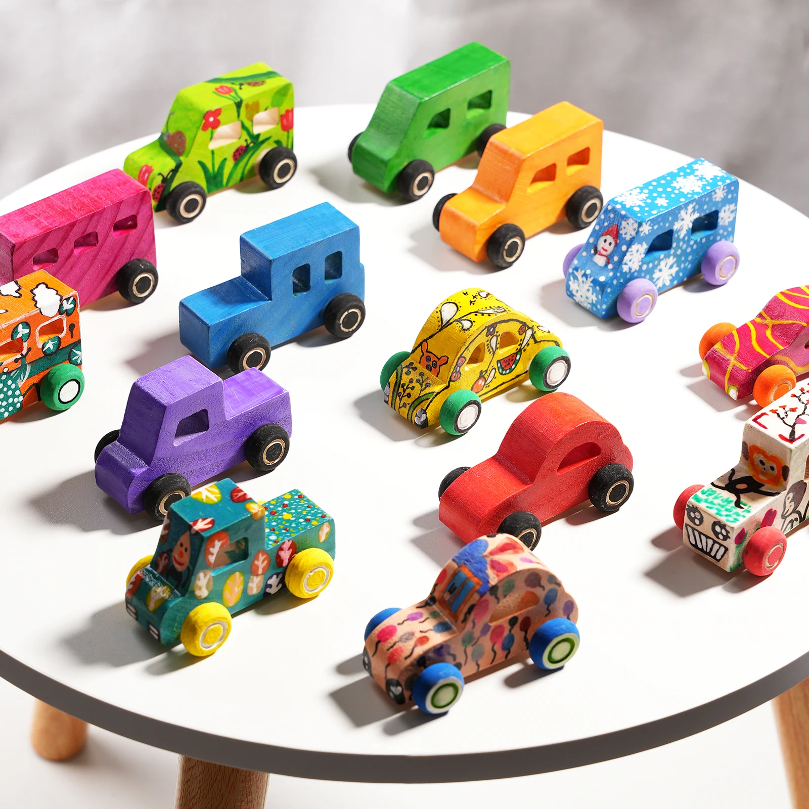 DIY handmade wooden graffiti car, children's colorful painting and coloring model, toy, three-dimensional coloring building bloc thumbnail 2