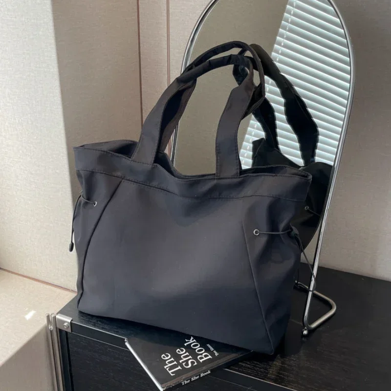 Casual Fashion Large Capacity Tote Bag Simple Travel Bag Women Large Shoulder Bag Aesthetic Handbags Drawstring Tote Handbag thumbnail 4