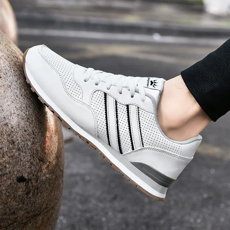 Autumn Sports Shoes Men's Flat Running White Durable Classic Casual Shoes Low Cut Trendy  Fashionable Hiking and Walking Shoes thumbnail 3