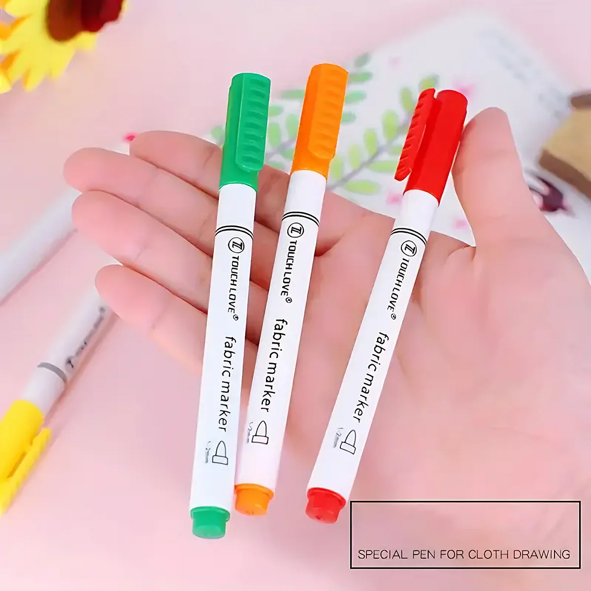 8pcs Waterproof Color Fabric Textile Marker Pen Set For T-Shirt Shoes Clothes Wood Stone DIY Art Graffiti Drawing Painting thumbnail 4