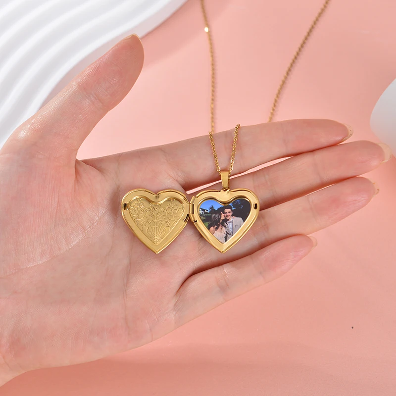 Personalized Locket Necklace Custom Photo Text Heart Necklace Engraved Name Stainless Steel Heart Shape Pendant Necklace Jewelry thumbnail 4