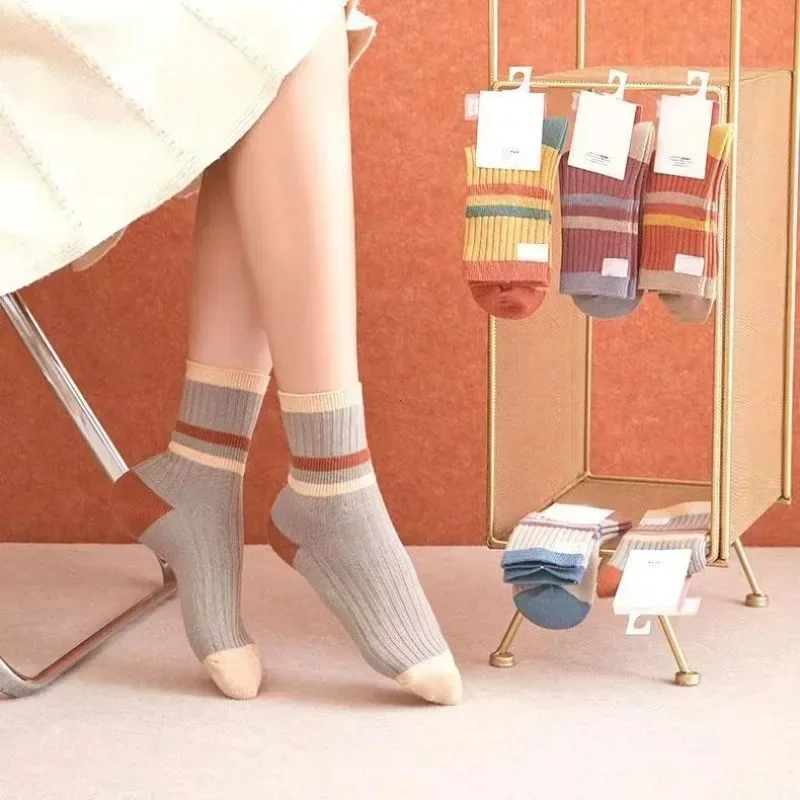 5 Pairs Striped Print Socks for Women Comfy Soft Mid Tube Socks Winter  Harajuku Funny Casual Sock Women's Stockings Hosiery thumbnail 4