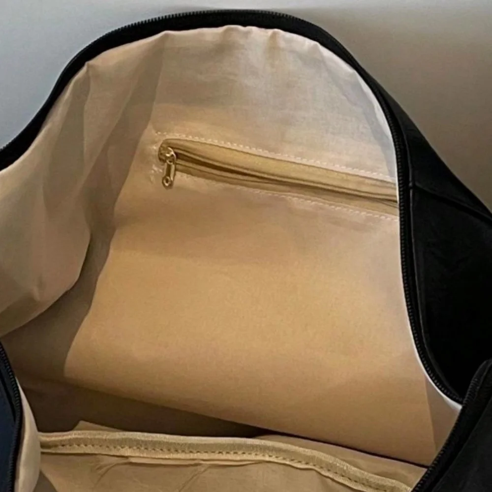 Stylish Dumpling Shaped PU Crossbody Bag for Men, Suitable for Casual Outings and Large Capacity Needs thumbnail 3