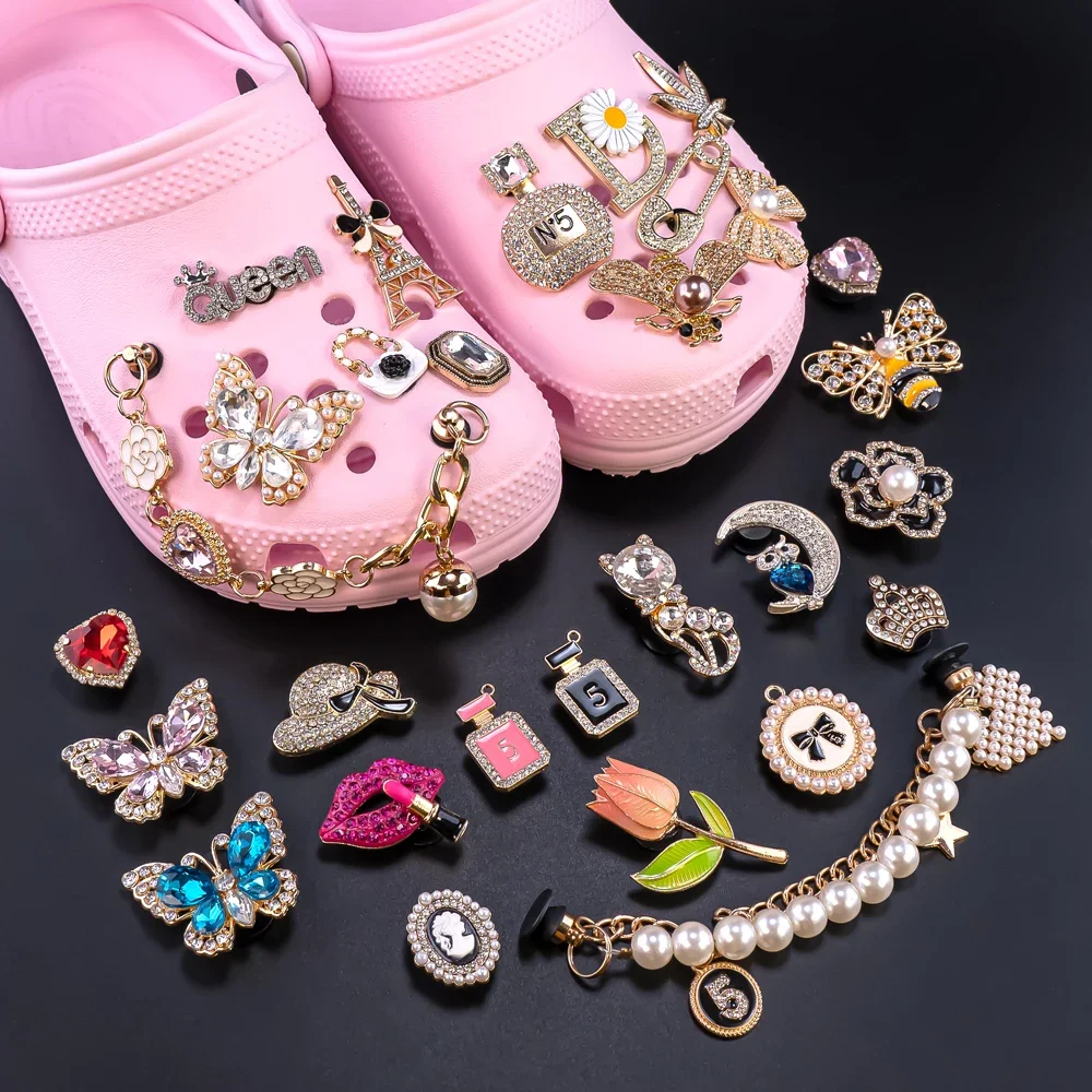 1pcs Designer Golden Crown Metal Shoe Charms Sea Star Shell Luxury Decorations for Shoe Accessorie Heart Pins for Women Girls thumbnail 3