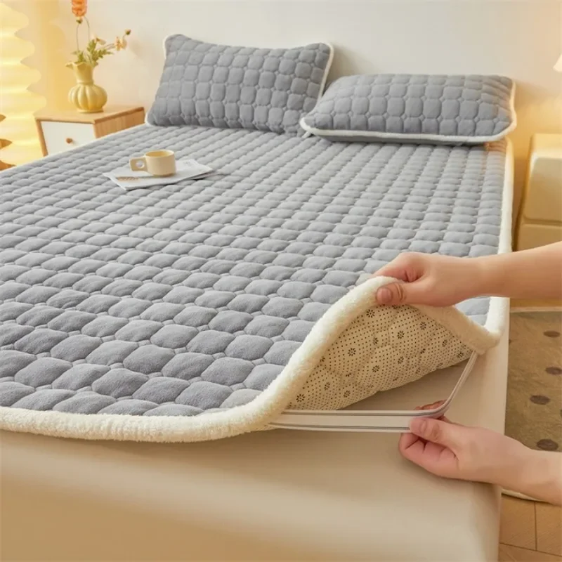 Class A Thickened Milk Fleece Mattress Winter Warm Fleece Bed Cover Student Dormitory Mat Quilt thumbnail 4