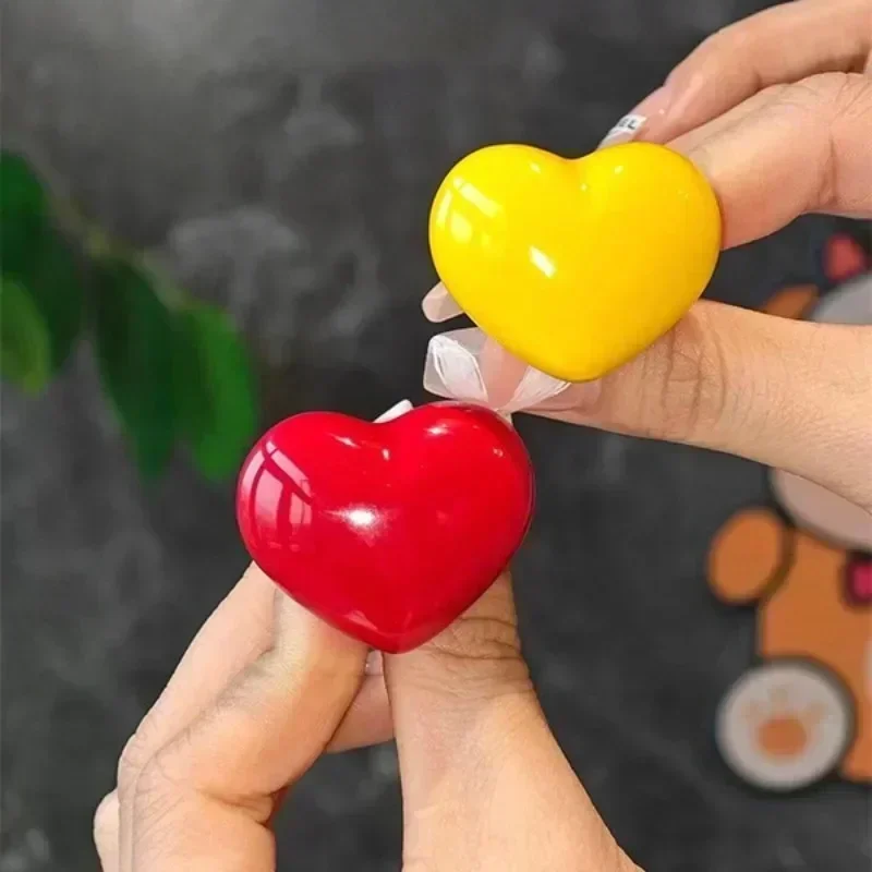 Heart Shape Toilet Presser Love Toilet Press Button Bathroom Water Tank Buttons Push Switch Bathing Room Decor Nail Protector thumbnail 3