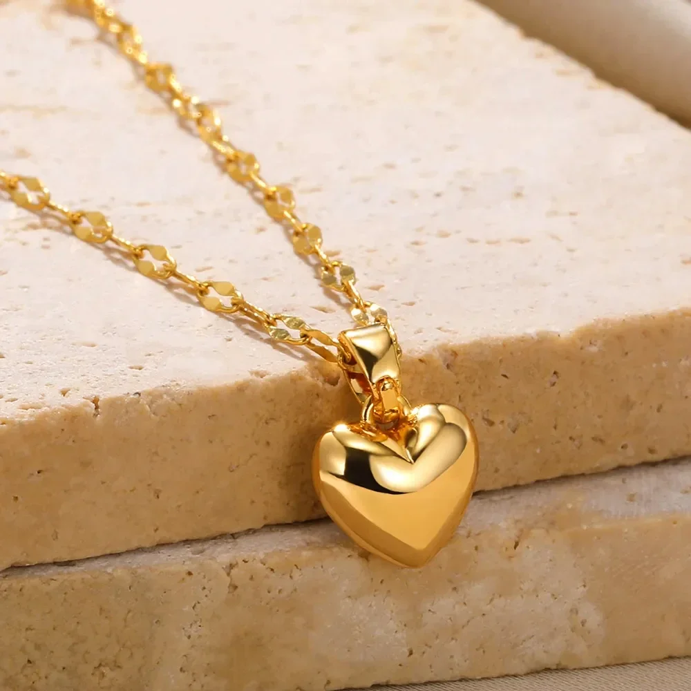 Stainless Steel Love Heart Necklace For Women 2025 New Trendy Lip Chain Simple Luxury Love Pendant Necklace Jewelry Gift thumbnail 3