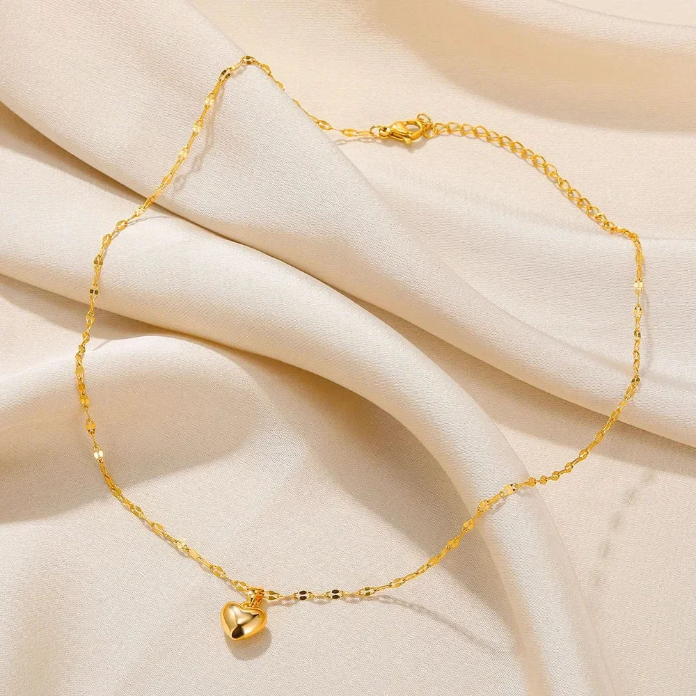 Stainless Steel Love Heart Necklace For Women 2025 New Trendy Lip Chain Simple Luxury Love Pendant Necklace Jewelry Gift thumbnail 4