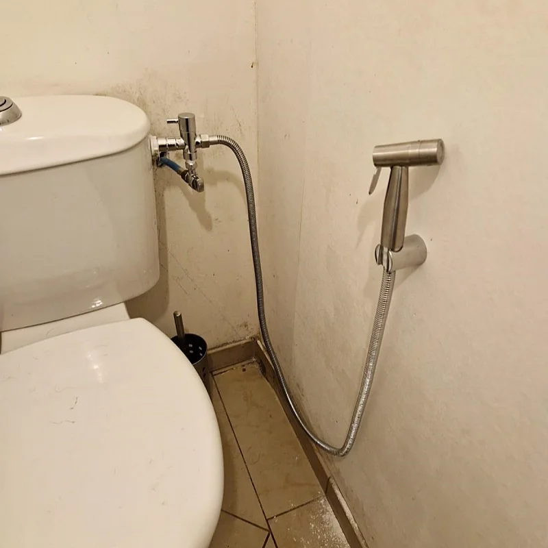 Handheld bidet spray kit with 3-way valve(G1/2 "-3/8")·used for toilet cleaning and personal hygiene thumbnail 6