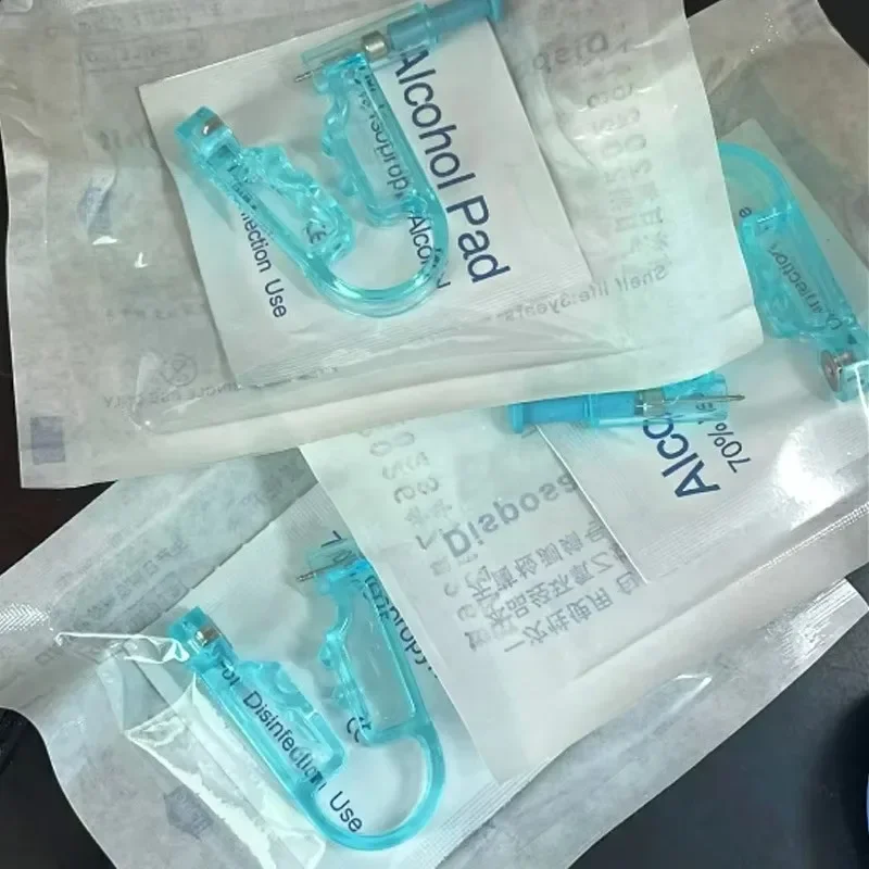 Fashion Blue Ear Piercing Gun Kit Asepsis Disposable Healthy Safety Nose Earring Piercer Tool Set Machine Kit Studs Body Jewelry thumbnail 3