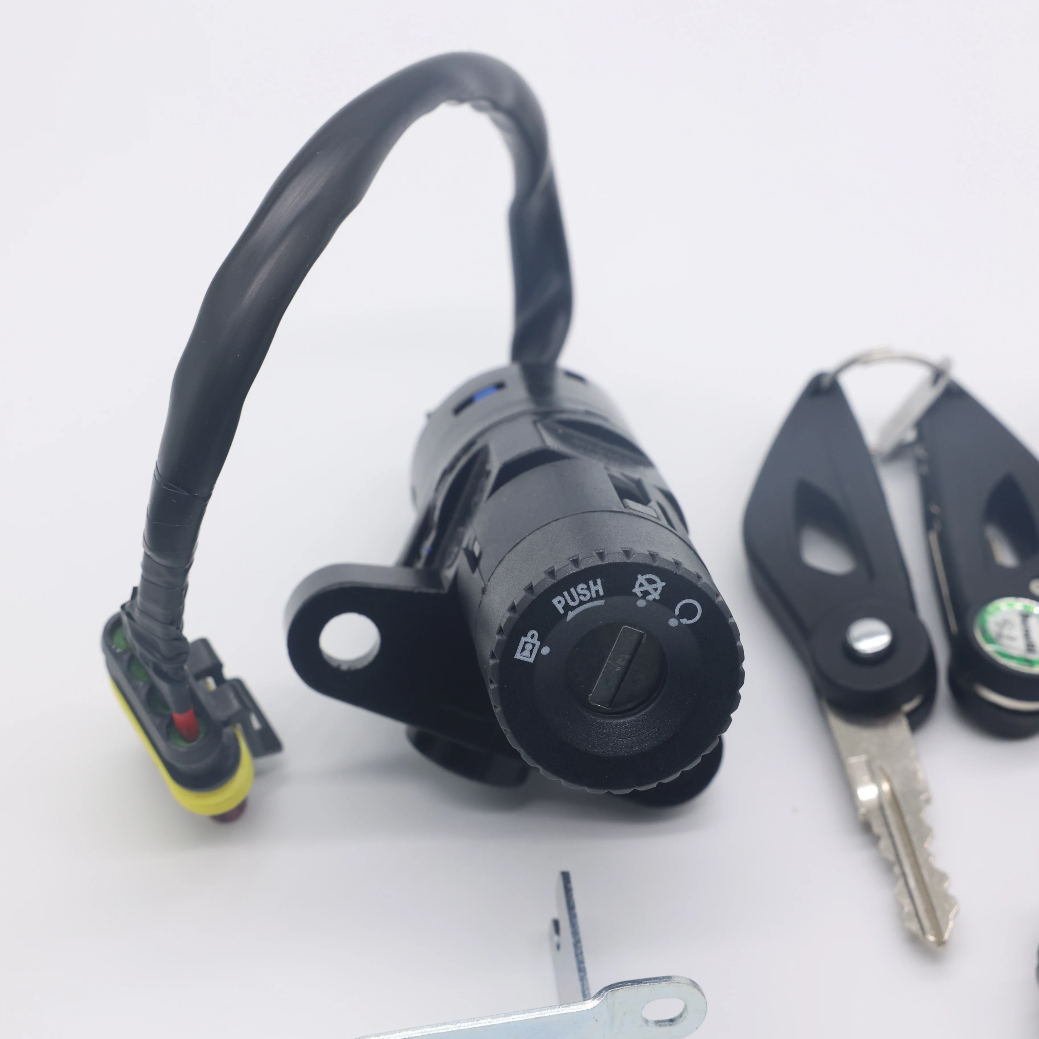 ignition switch lock key for Benelli TNT150 TNT150i BJ150-29B BJ150-29A 150cc  motorcycle thumbnail 3