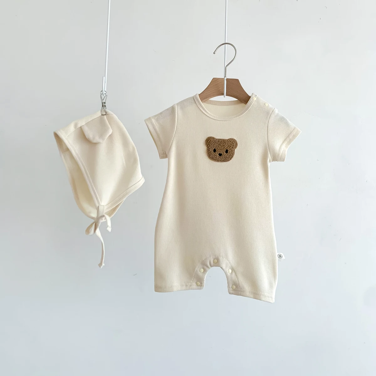 Baby jumpsuit summer waffle bear baby clothes baby short-sleeved jumpsuit, super cute summer outdoor clothes for boys and girls thumbnail 5