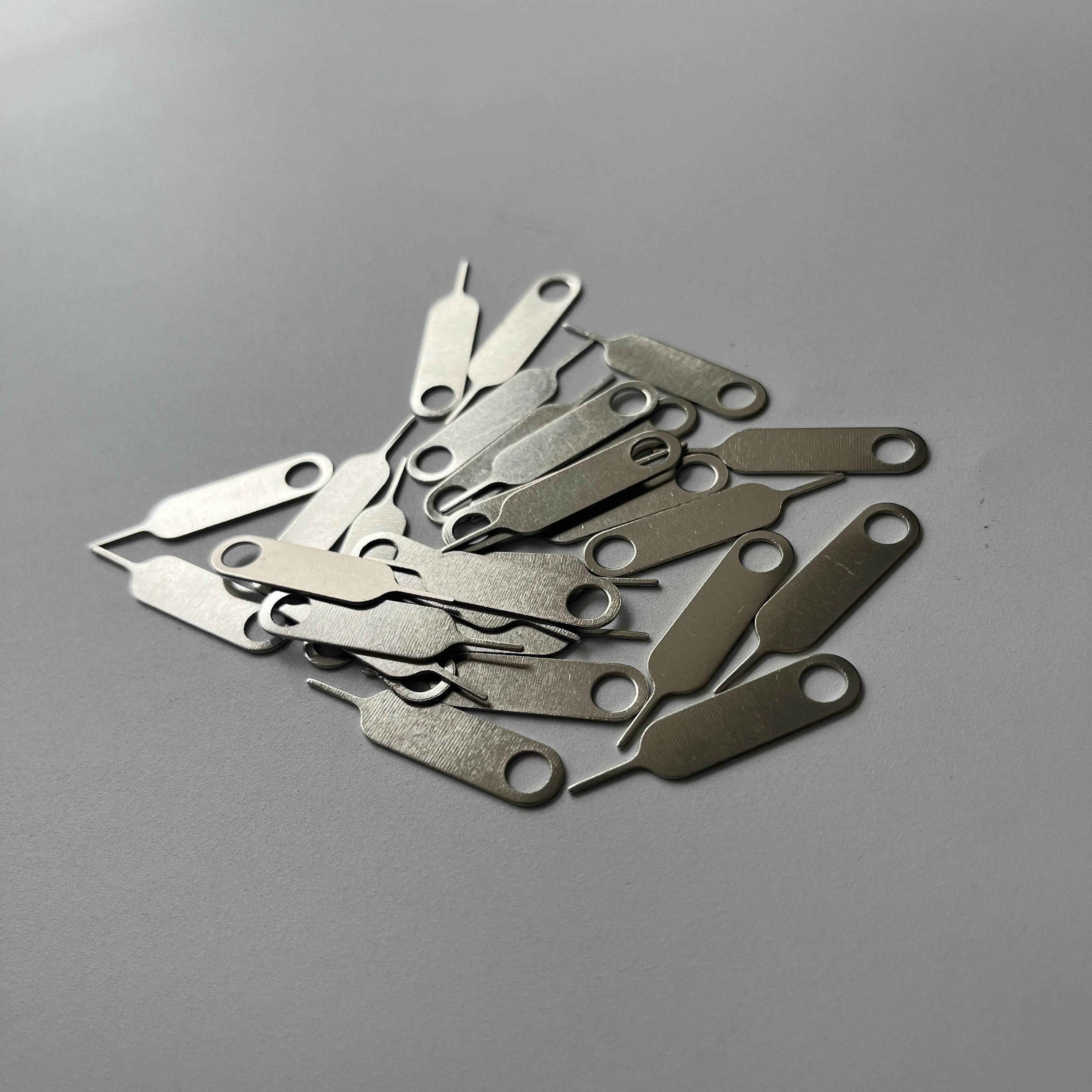 100 x Universal Sim Eject Mobile Phone Tablet Pin Sim Card Tray Ejector Card Needle Removal Pin for iPhone iPad Samsung Xiaomi thumbnail 5