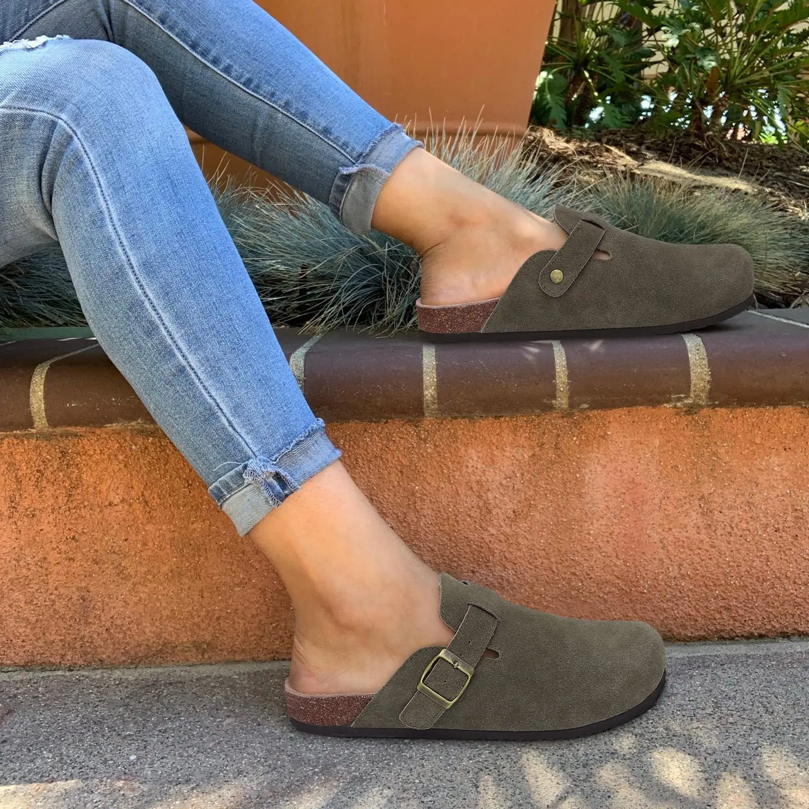 Kidmi Men's Suede Clogs Cork Footbed Clogs for Women Soft Leather Adjustable Buckle Slip-on Potato Shoes Sandals Beach Slippers thumbnail 5