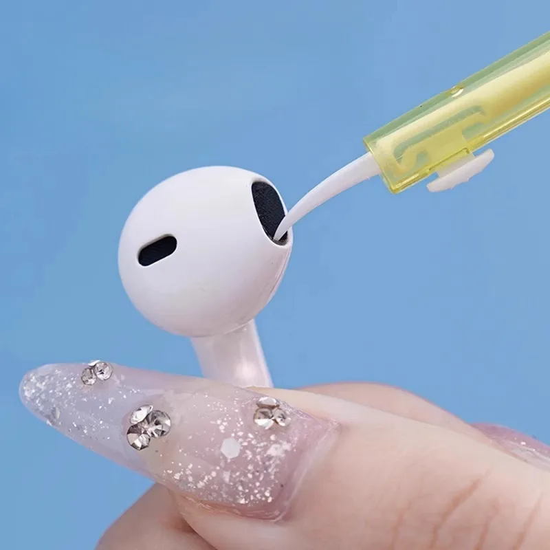 2in1 Retractable Cleaner Kit for Phone，Phone Speaker Earphone Cleaning Brush thumbnail 3