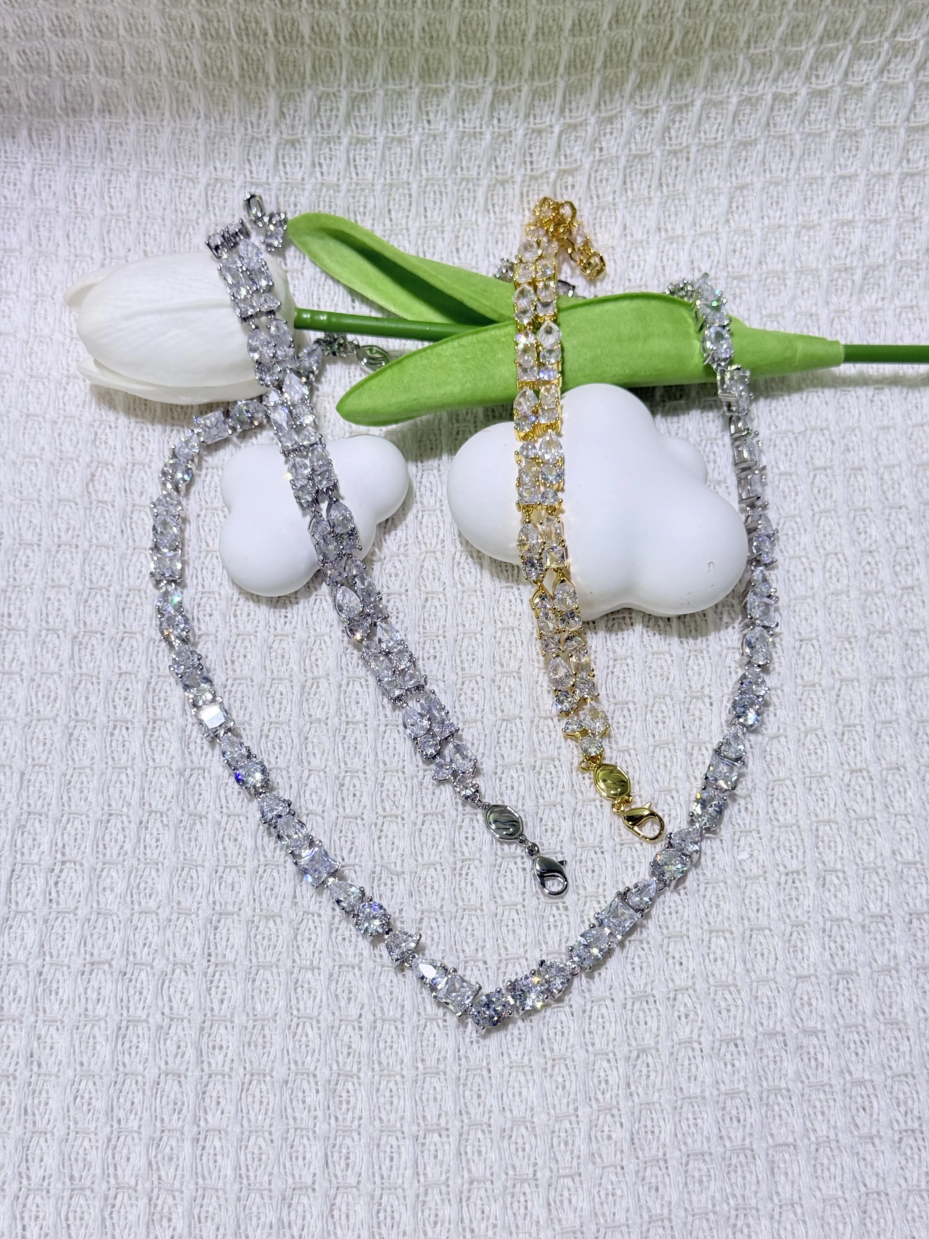 2026 High Quality Fine Anniversary Jewelry Sets Charm White Geometric Crystal Fashion Necklaces Earrings Romantic Gift for Women thumbnail 4