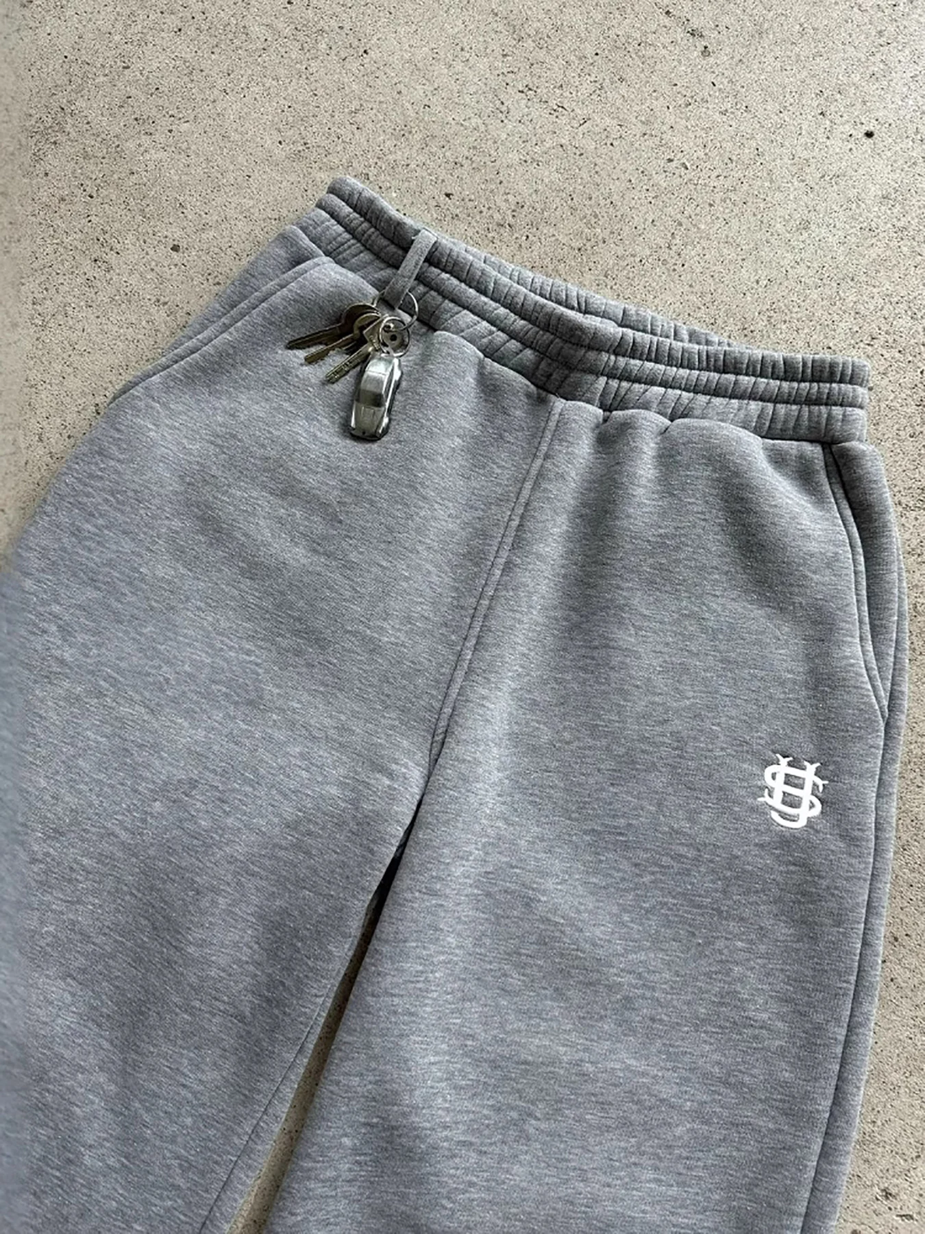 New Y2K Pants Personalized Pant Leg Zipper Embroidery Hip Hop Casual Joggers Men Pants Retro Straight Pants Tracksuit Streetwear thumbnail 2