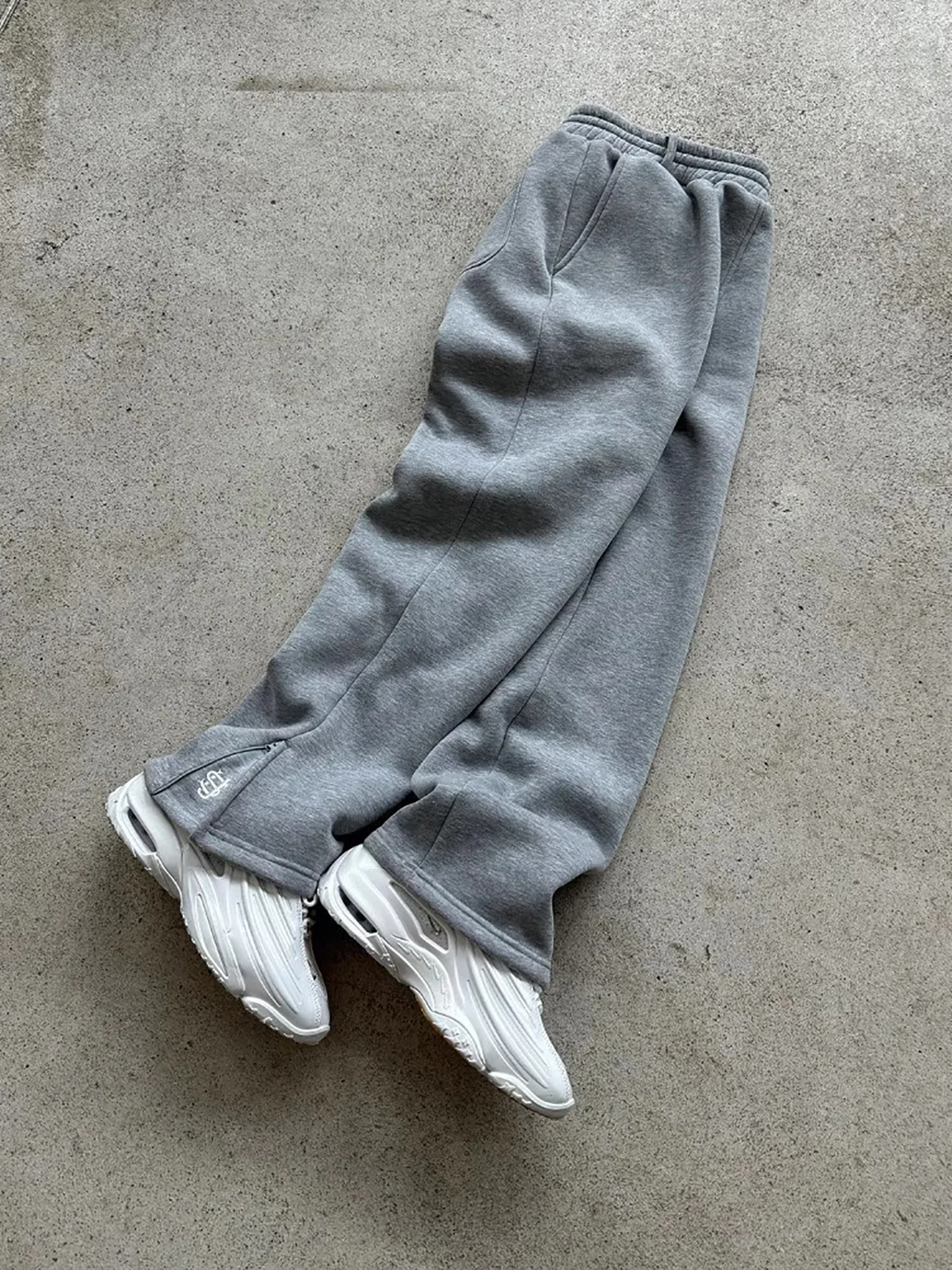 New Y2K Pants Personalized Pant Leg Zipper Embroidery Hip Hop Casual Joggers Men Pants Retro Straight Pants Tracksuit Streetwear thumbnail 4