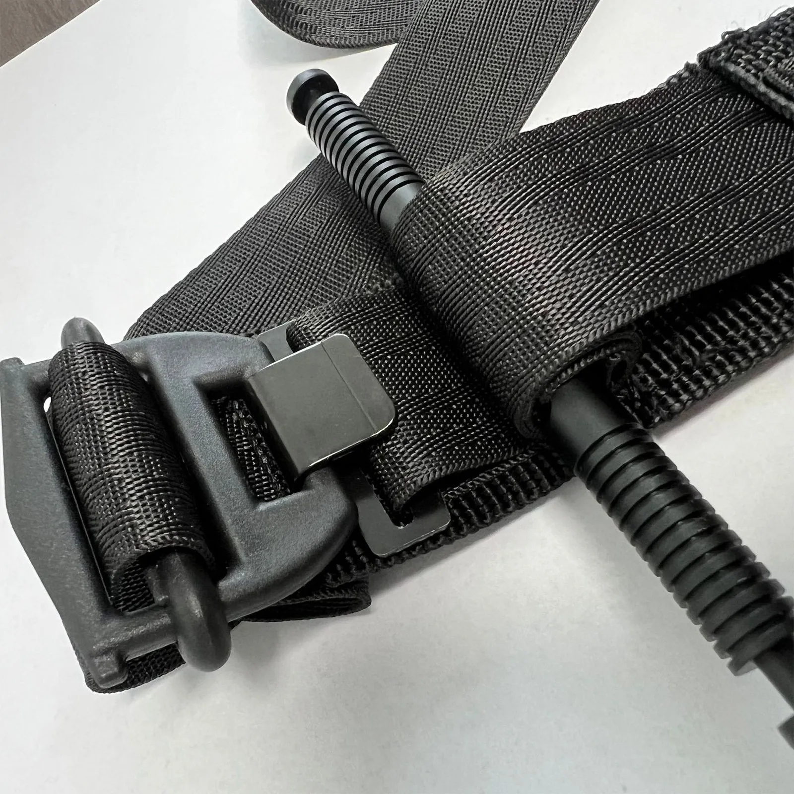 Tactical Tourniquet One-Handed Operation Spinning First-Aid Supplies Combat Equipment Emergency Camping Outdoor Exploration thumbnail 6
