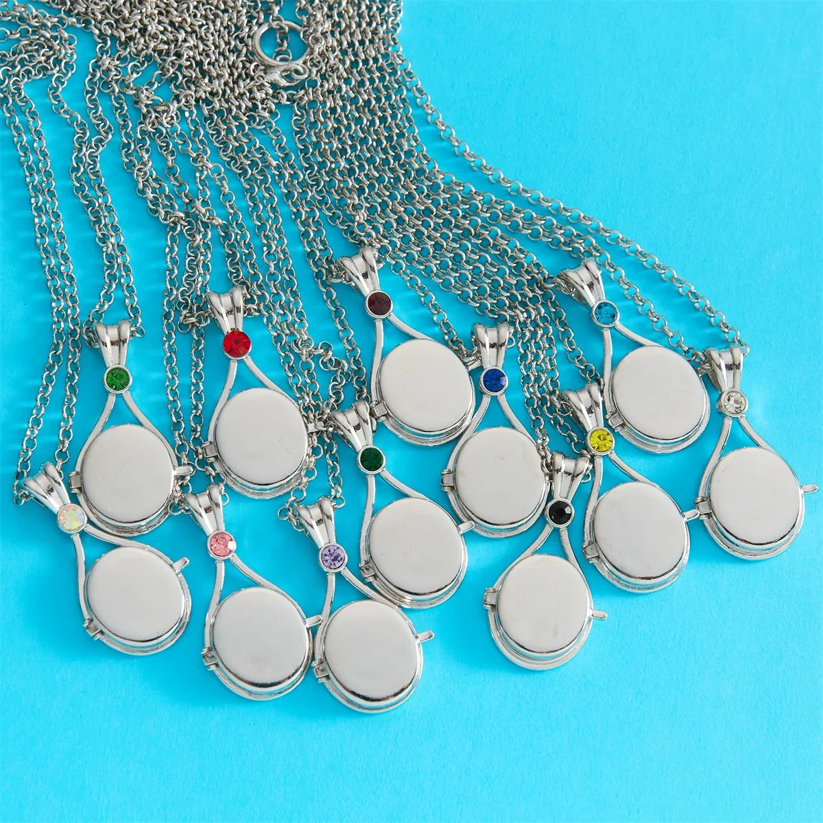 2025 New H2o Shell Necklace Just Add Water Series Inlay 12 Colors Crystal Open Cover Pendant Locket Necklace Wholesale thumbnail 3