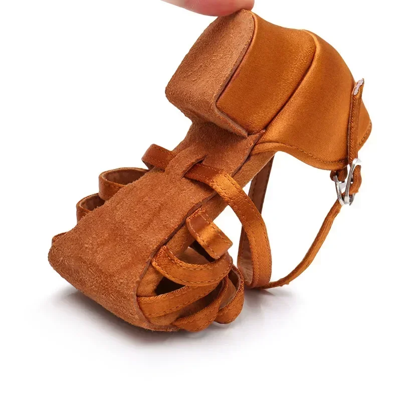 Girls Dance Shoes for Ladies Latin Ballroom Kids/kids Tango Salsa Latin Dance Shoes Low Heel Salsa Training Shoes thumbnail 3