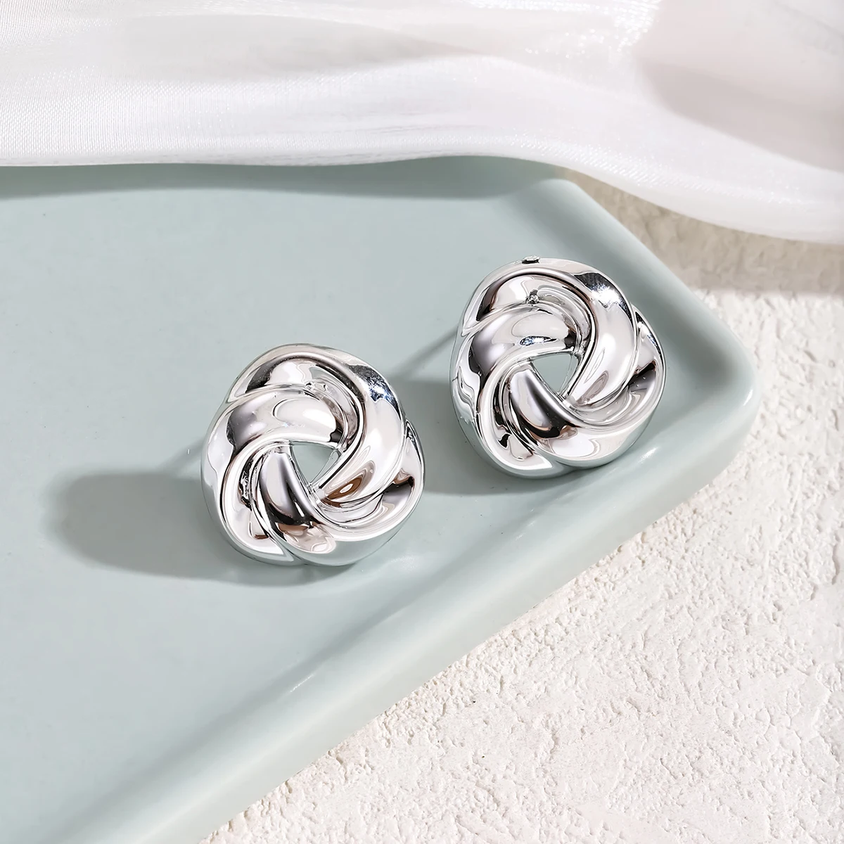 Gold Color Stud Earrings Irregular Hollow Earrings Twisted Geometric Personality Earrings for Women thumbnail 5