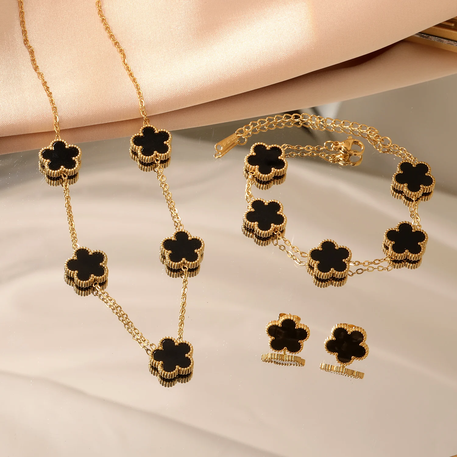 LUXUKISSKIDS Fashion Flower Necklace Earrings Set Jewelry Women Stainless Steel White Shell Clover Bracelet Jewelry Accessories thumbnail 2