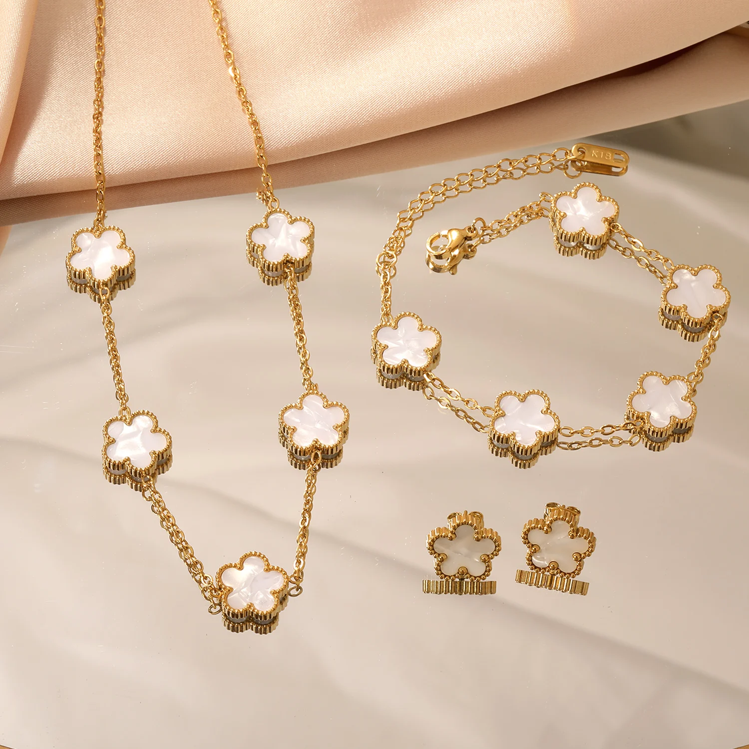 LUXUKISSKIDS Fashion Flower Necklace Earrings Set Jewelry Women Stainless Steel White Shell Clover Bracelet Jewelry Accessories thumbnail 5