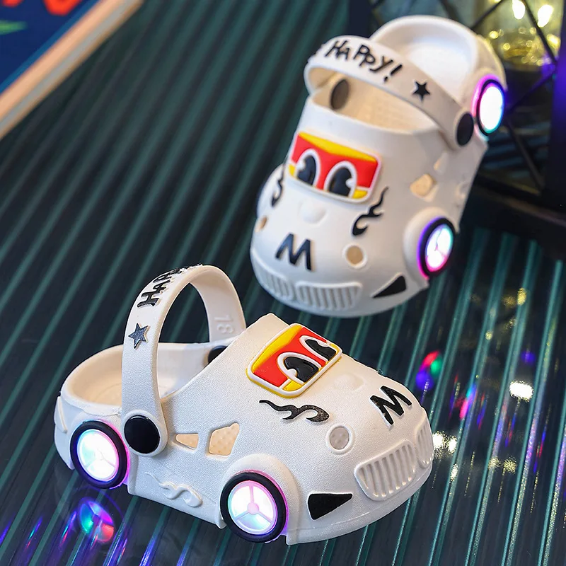 Chaussure Enfant Children's Slippers Boys' Car Shaped Wheels Will Light Up Anti Slip Soft Bottom Baby Beach Slippers Boy Shoes