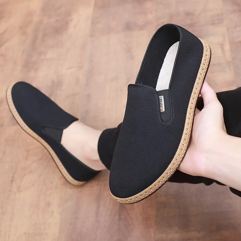 New men's simple breathable shoes lightweight casual shoes soft sole anti-skid soft comfortable slip-on lazy shoes thumbnail 4