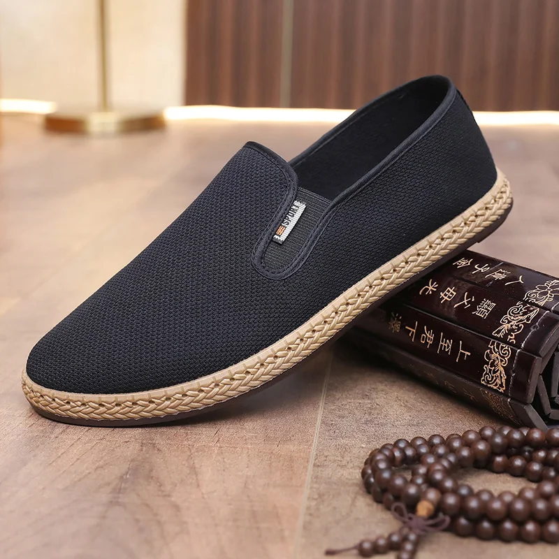 New men's simple breathable shoes lightweight casual shoes soft sole anti-skid soft comfortable slip-on lazy shoes thumbnail 2