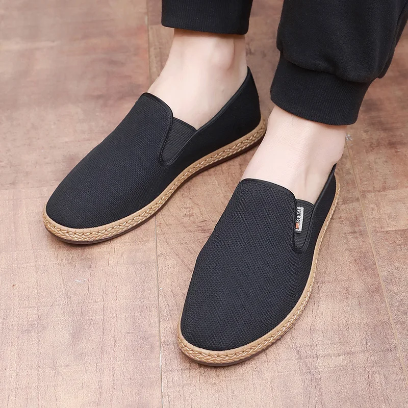 New men's simple breathable shoes lightweight casual shoes soft sole anti-skid soft comfortable slip-on lazy shoes thumbnail 5