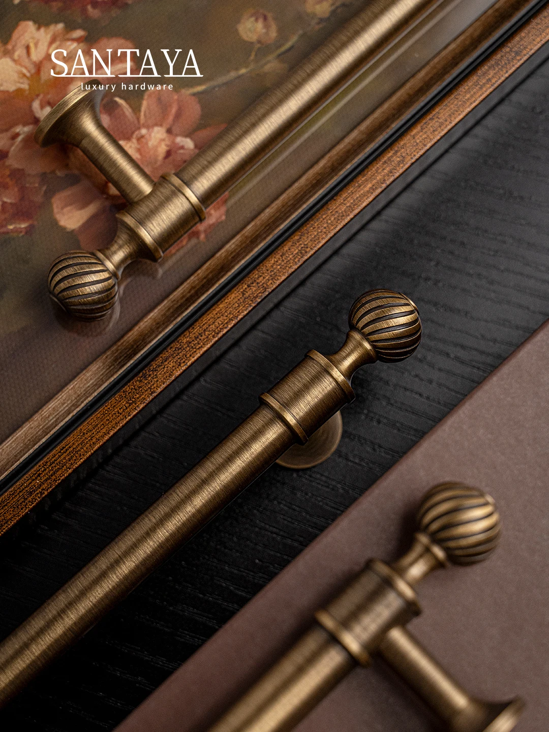 Santaya Brushed Antique Brass Handles Luxury Kitchen Cabinet Pull Wardrobe Dresser Drawer Knob Shell Handle Furniture Hardware thumbnail 2