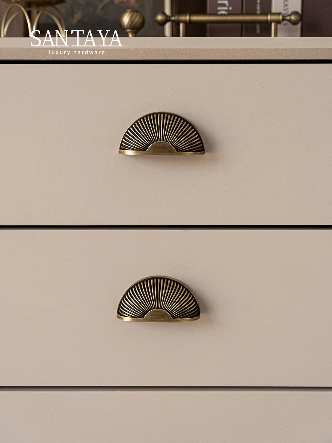 Santaya Brushed Antique Brass Handles Luxury Kitchen Cabinet Pull Wardrobe Dresser Drawer Knob Shell Handle Furniture Hardware thumbnail 6