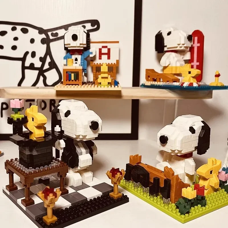 Snoopy Diamond Building Blocks Assembly Street View Model Character Scene Dog Mini Bricks Figure Toys For Christmas Gifts thumbnail 4