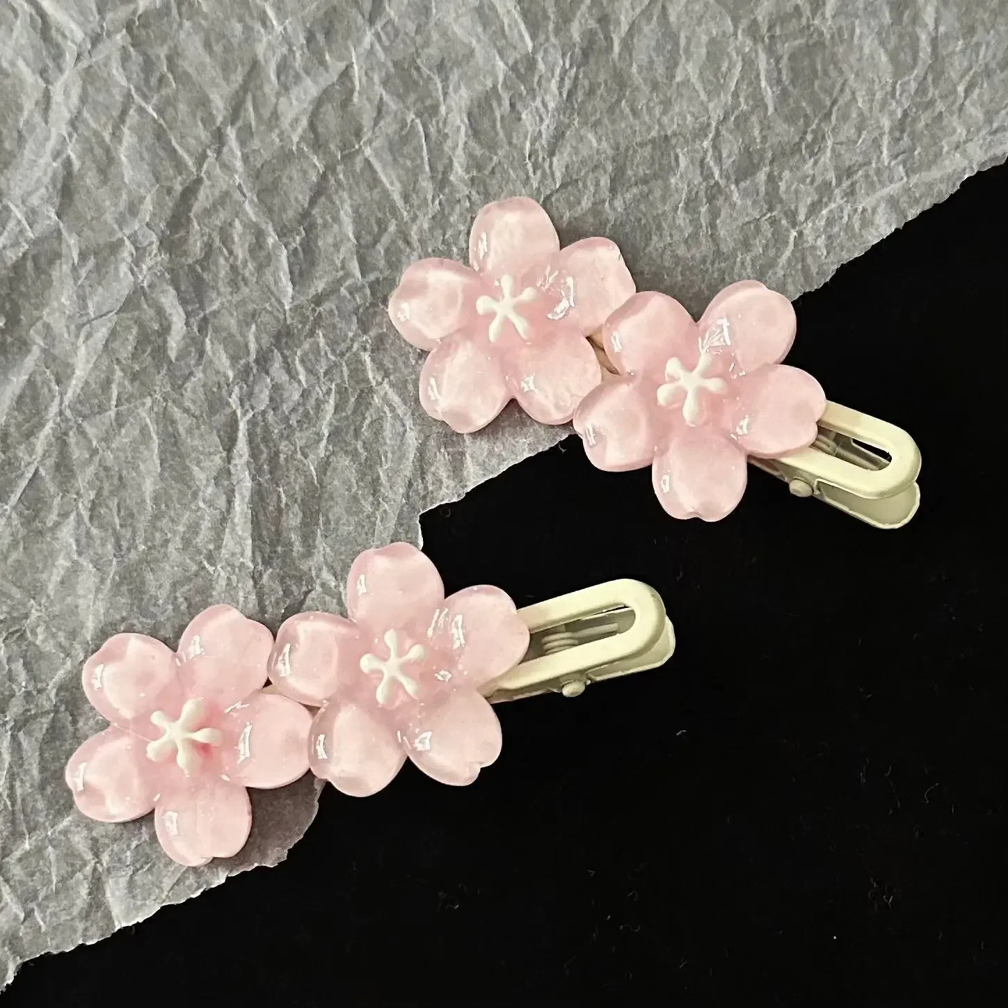 Jelly Cherry Blossom Hair Clips Pink Blue Flower Hairpins for Girl Romantic Wave Side Bangs Barrettes Kawaii BB Hair Accessories thumbnail 2