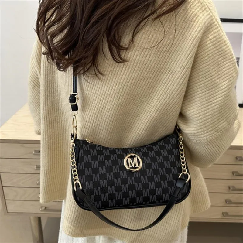 Vintage Style Handbag Crossbody Bag, Gold Letter 'M' Design Pu Leather Shoulder Messenger Bag, Synthetic Leather Tote Bag, Purse thumbnail 4