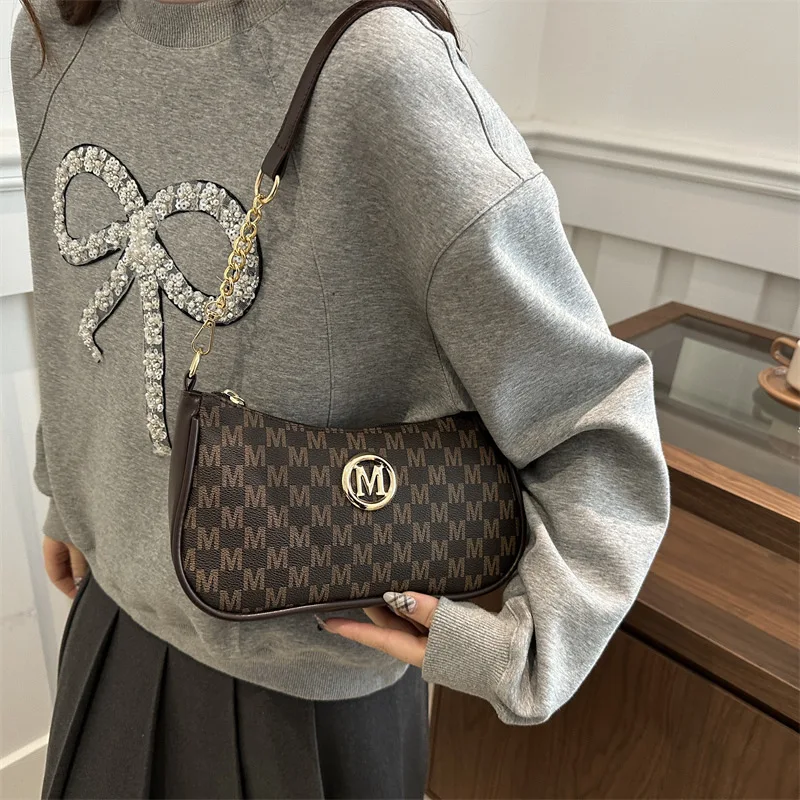 Vintage Style Handbag Crossbody Bag, Gold Letter 'M' Design Pu Leather Shoulder Messenger Bag, Synthetic Leather Tote Bag, Purse thumbnail 3