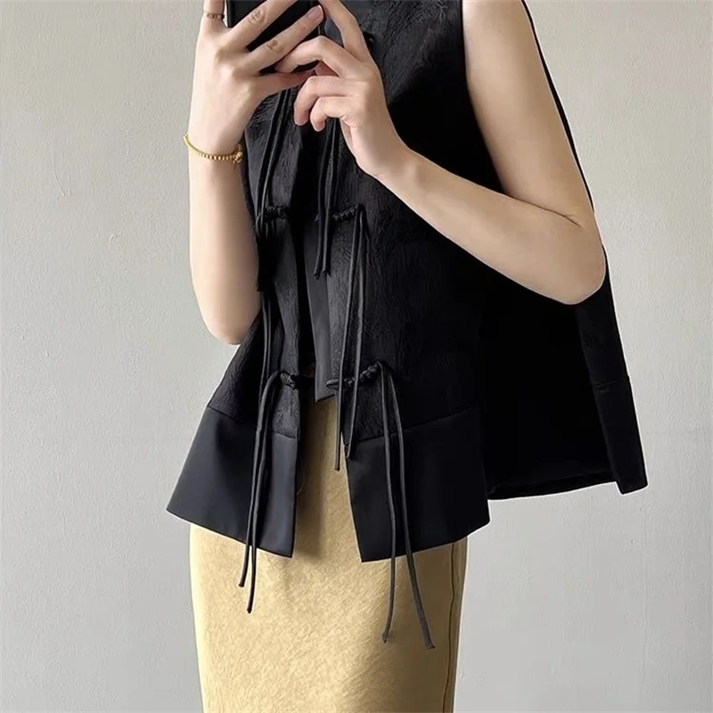 Chinese New Plate Button Vest Jacket 2025 Spring New Jacquard Stand Collar Sleeveless Waistcoat Retro Women Cheongsam Tops thumbnail 4