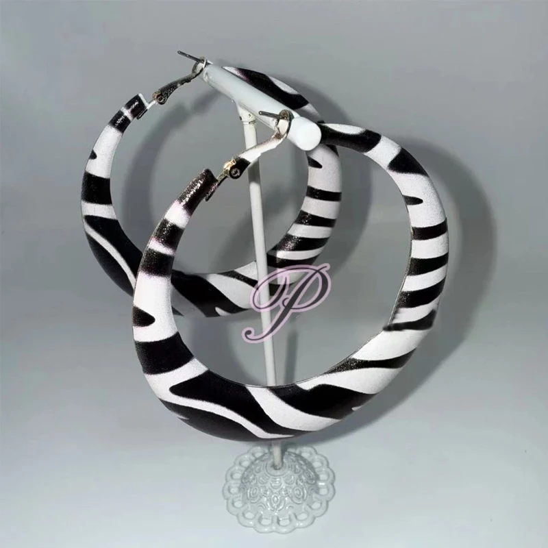 Y2K Jewelry Zebra Striped Geometric Earrings for Women Fashion Cool Punk Sexy Earrings Charm Vintage Accessories Gothic Earrings thumbnail 2