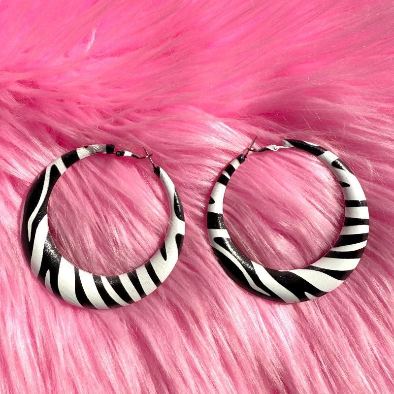 Y2K Jewelry Zebra Striped Geometric Earrings for Women Fashion Cool Punk Sexy Earrings Charm Vintage Accessories Gothic Earrings thumbnail 4