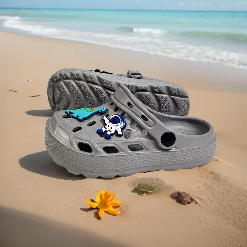 Dinosaur Decorated Hole-Patterned Sandals New Style - Casual Kids Beach & Garden Shoes, Breathable Lightweight Summer Footwear