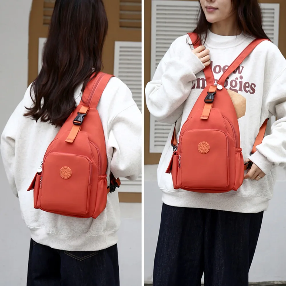 Korean Version of Nylon Fabric Fashion Trend Simple Casual Women Chest Bag with Large Capacity Multi-Functional Backpack 핸드백 thumbnail 2