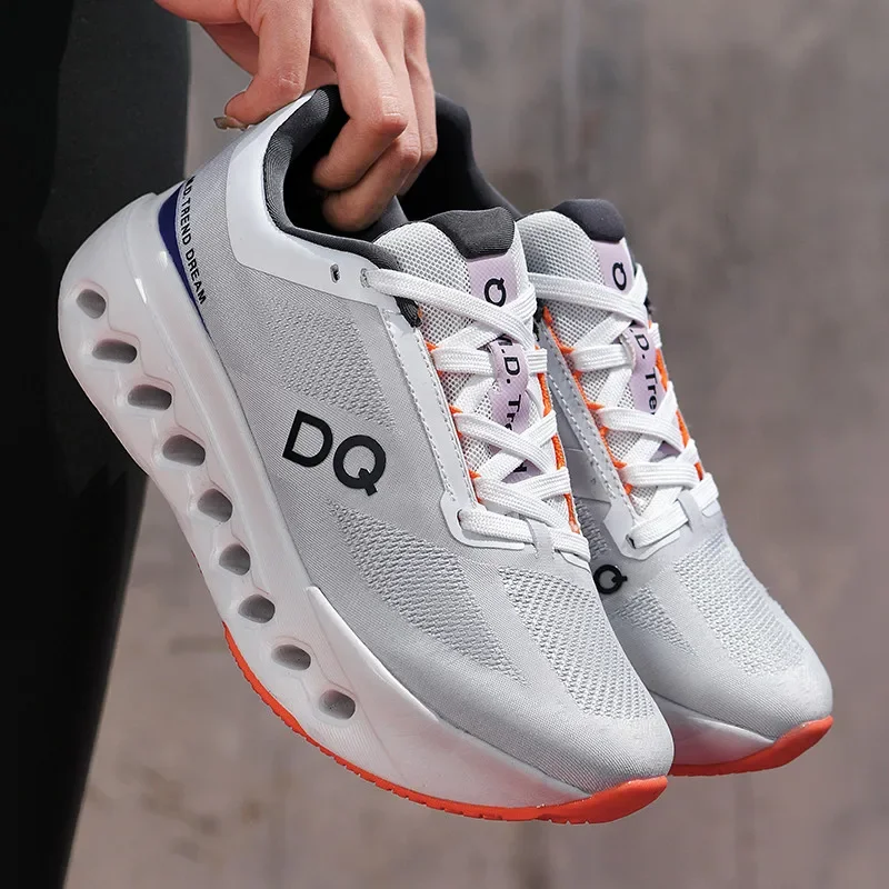 Men Women Comfortable Shoes Unisex Breathable Mesh Walking on Ultralight Outdoor Running Casual Sneakers Clouds Shoes