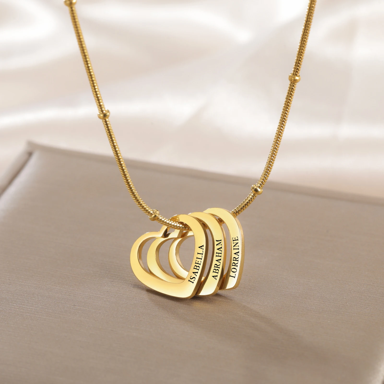 Lemegeton Customize Name Love Necklace 1-4 Heart Pendant Personalized Engraved Name Stainless Steel Jewelry Couple Family Gifts