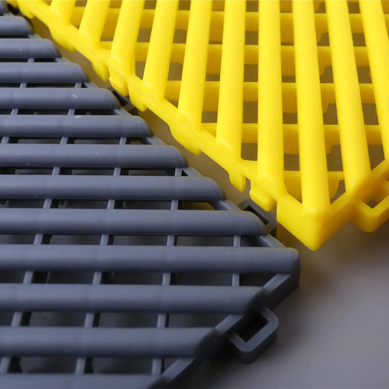 Diy 2026 Factory Wholesalers Price Strength Car Garage Floor Grate Plastic Modular Interlocking Tiles Pp Garage Floor Tiles thumbnail 2
