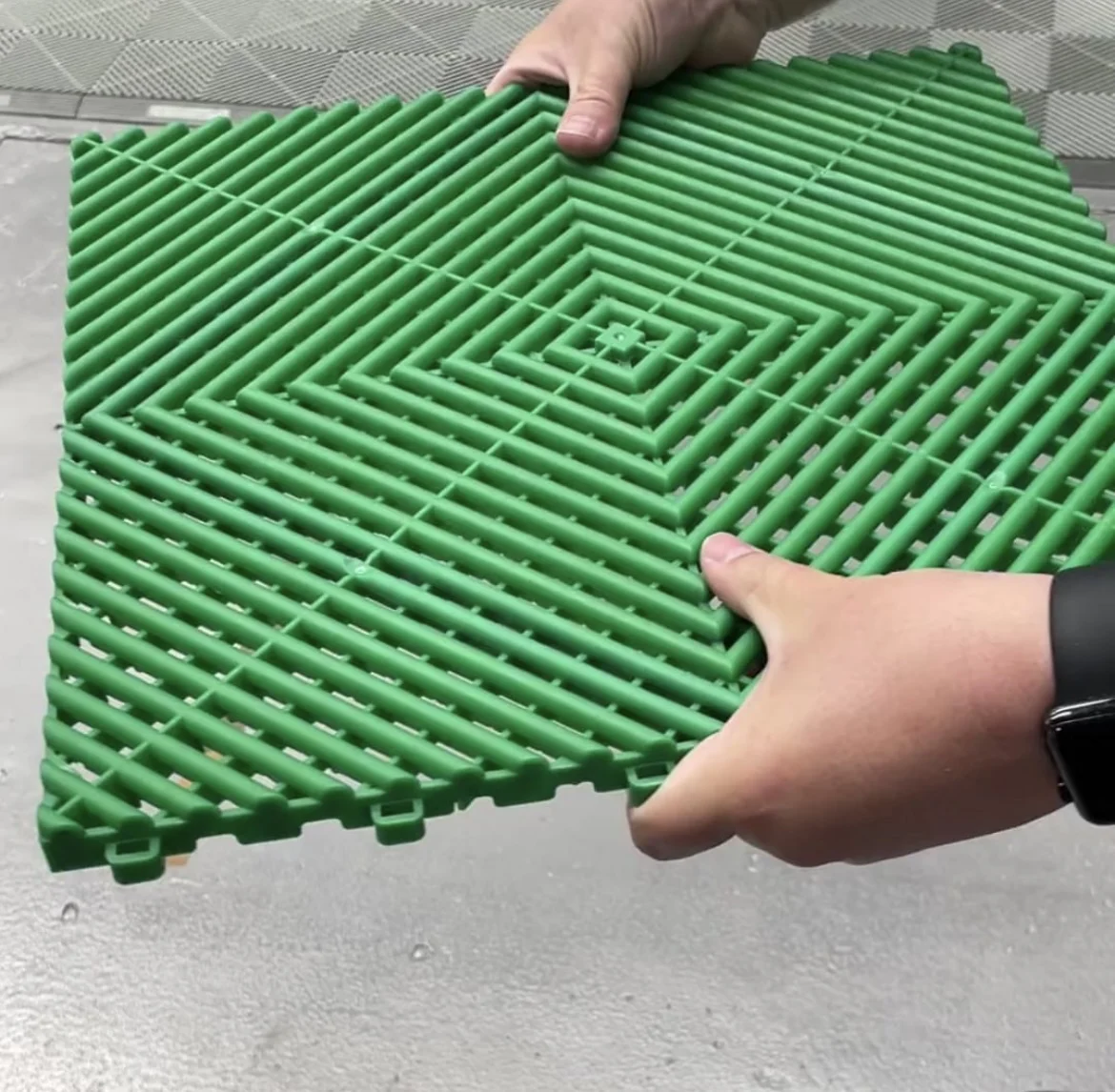 Diy 2026 Factory Wholesalers Price Strength Car Garage Floor Grate Plastic Modular Interlocking Tiles Pp Garage Floor Tiles thumbnail 5