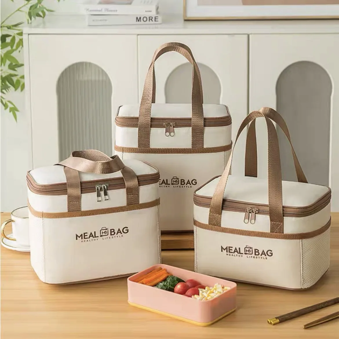Portable lunch bag food insulated box Waterproof shoulder strap insulated box, hand-held lunch box bag, fresh aluminum DH