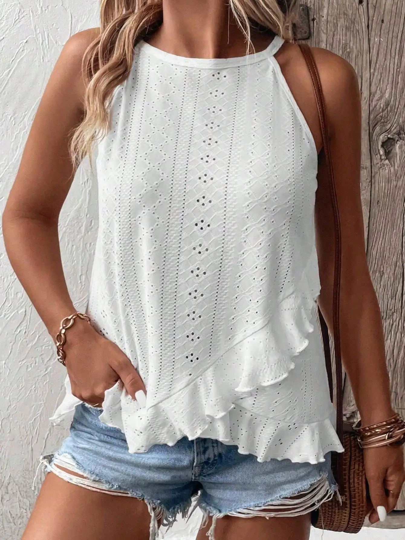Plus Size Solid Color Hollow Out Embroidery Casual Asymmetrical Hem Tank Top thumbnail 5
